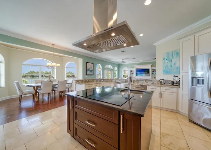 Waterfront Luxury W/ Heated Salt Pool & Golf Cart *