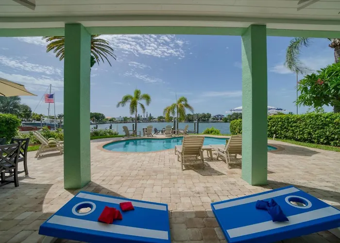 Holiday home Waterfront Luxury W/ Heated Salt Pool & Golf Cart Clearwater Beach