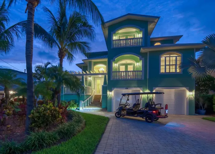 Waterfront Luxury W/ Heated Salt Pool & Golf Cart Clearwater Beach