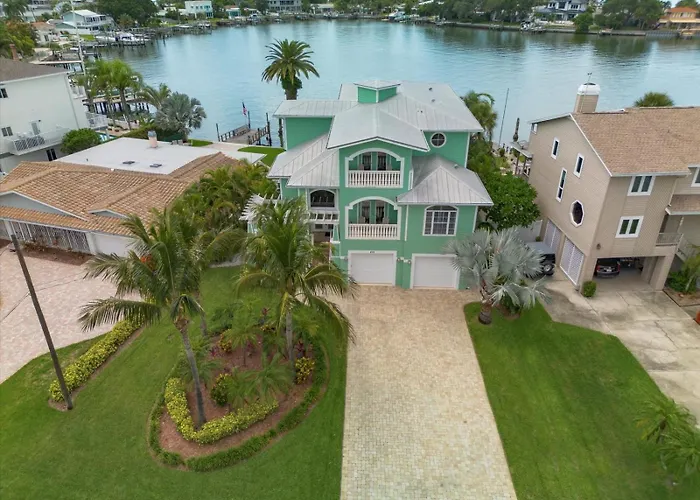 Waterfront Luxury W/ Heated Salt Pool & Golf Cart * Clearwater Beach